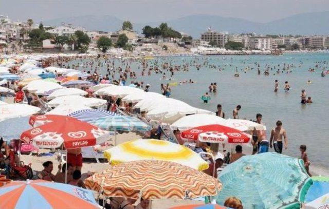 Didim'de Kavurucu Sıcaklar Tatilcileri Bunalttı