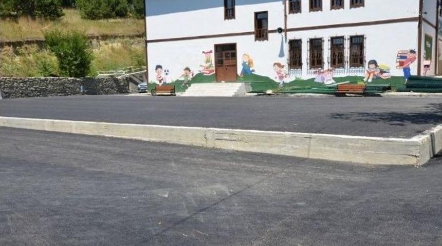 Okullarda Asfalt Çalışmaları Başladı