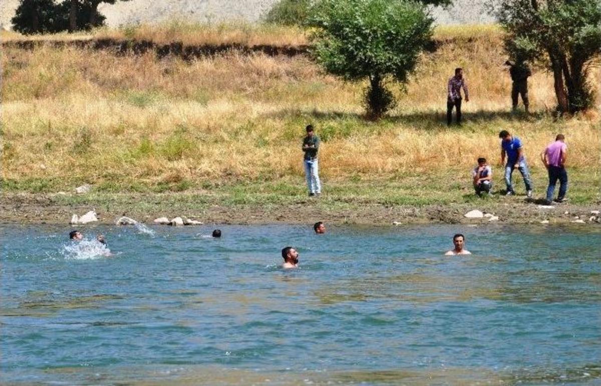 Muş&rsquo;ta Nehre Giren Gen&ccedil; Kayboldu