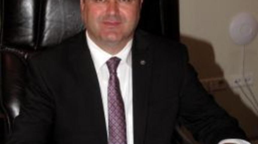 Atat&uuml;rk'e Basın Yoluyla Hakaret Iddiasıyla Su&ccedil; Duyurusu