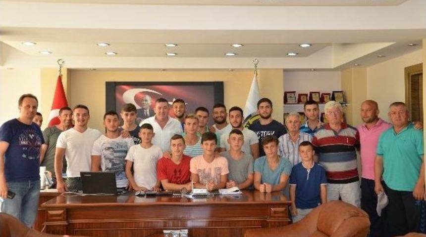 Alaplı Belediye Başkanı Tekin G&uuml;reş&ccedil;ileri Kırkpınar&rsquo;a Uğurladı