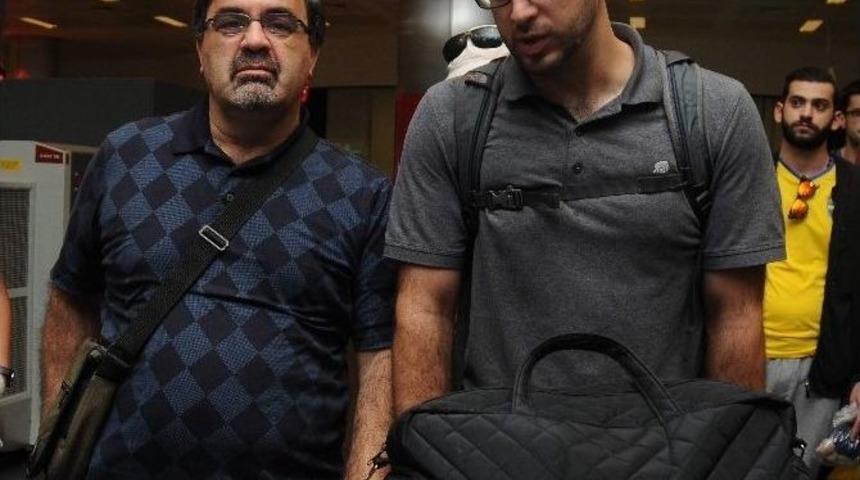 Amerika&rsquo;da &Ouml;ld&uuml;r&uuml;len Deah Barakat&rsquo;ın Babası Ve Kardeşi İstanbul&rsquo;da