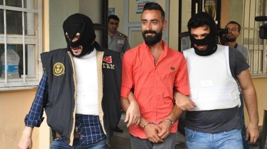 Ter&ouml;re Y&ouml;nelik Yapılan Operasyonda G&ouml;zaltına Alınan Şahıslar Sağlık Kontrol&uuml;nden Ge&ccedil;irildi