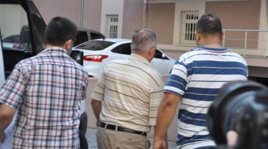 İzmir'de &Ccedil;ifte Operasyon: 24 G&ouml;zaltı (2)- Yeniden: