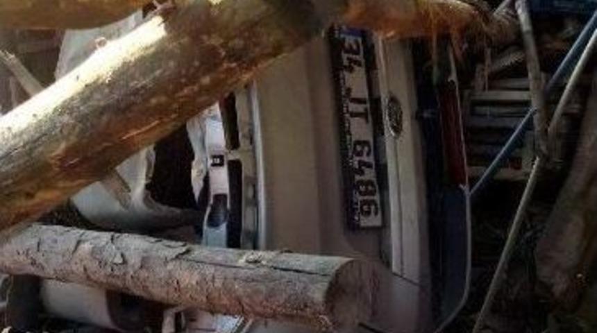 Otomobil Evin İ&ccedil;ine U&ccedil;tu