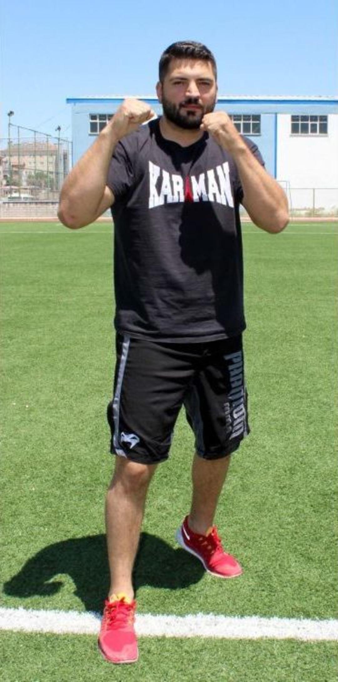 D&uuml;nya Kickboks Şampiyonu, Karaman Unvan Ma&ccedil;ına Kayseri'de Hazırlanıyor