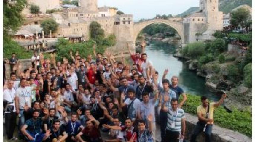 Gen&ccedil;ler Ayvaz Dede&rsquo;nin İzinden Memnun Ayrıldı