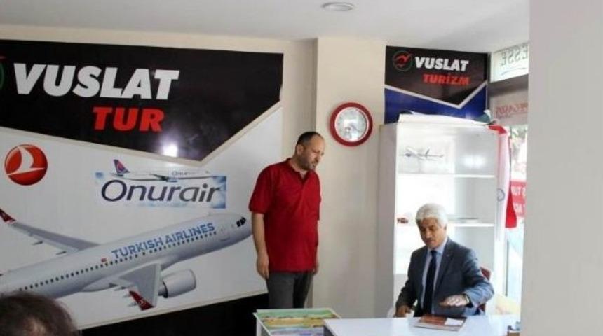 İl K&uuml;lt&uuml;r Ve Turizm M&uuml;d&uuml;r&uuml; İsmet Taymuş Seyehat Acentelerini İnceledi