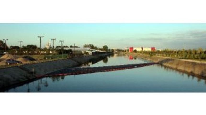 Derelerdeki Atık Bariyerleri İşe Yarıyor