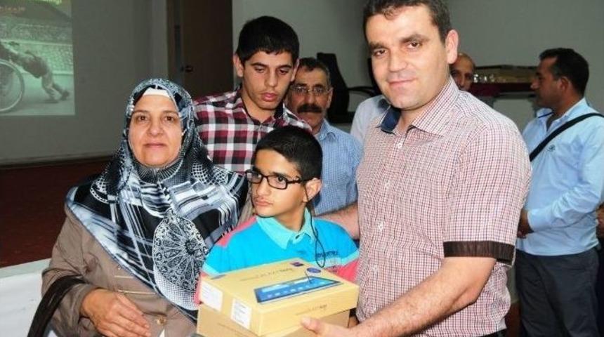 Engelli &Ouml;ğrencilere &Ouml;zel Tablet