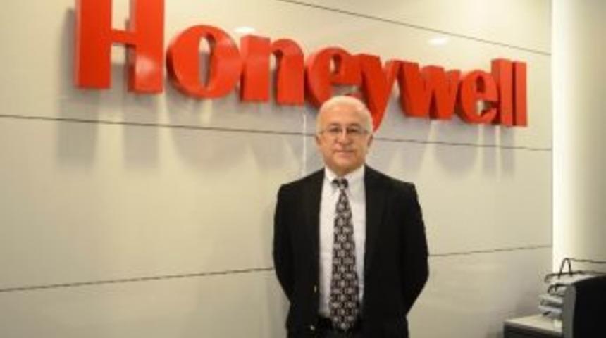 T&uuml;rk U&ccedil;ak Yolcuları Yemekten &Ccedil;ok İnternet Bağlantısı İstiyor