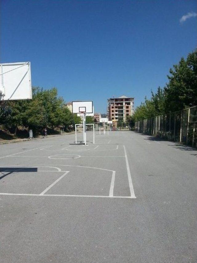 Basketbol Sahalarına Bakım