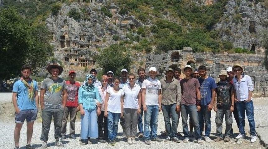 Demre&rsquo;de Arkeolojik Kazı &Ccedil;alışmaları Başladı