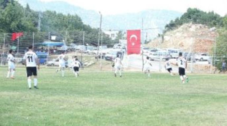 Mezitli&rsquo;deki Futbol Turnuvası Devam Ediyor