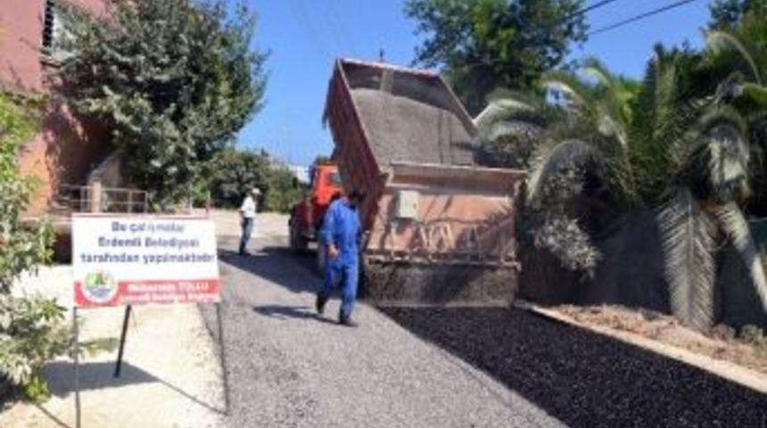 Erdemli&rsquo;de Asfalt &Ccedil;alışmaları S&uuml;r&uuml;yor