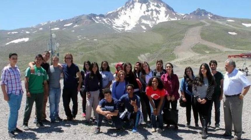 Abd'li &Ouml;ğrenciler, Kayseri&rsquo;Yi Sevdi