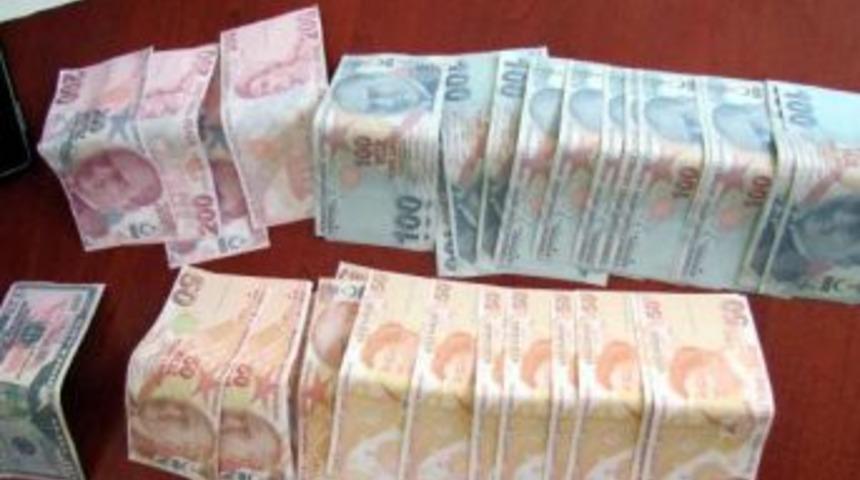 Üzerinde 'geçersiz' Yazan Paralarla Dolandırdı