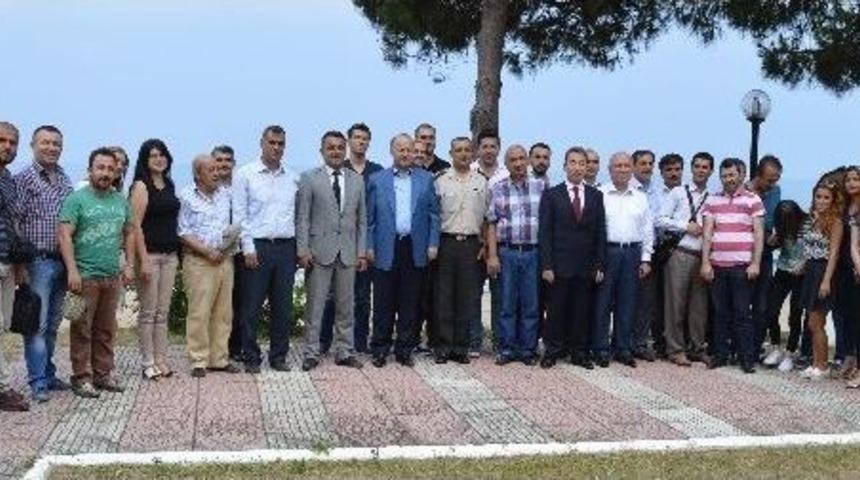 Vali Azizoğlu&rsquo;ndan Basın Mensuplarına Kahvaltı