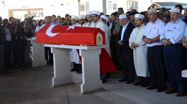 Şehit Astsubay I&ccedil;in Gaziantep&rsquo;Te T&ouml;ren D&uuml;zenlendi (2) 1