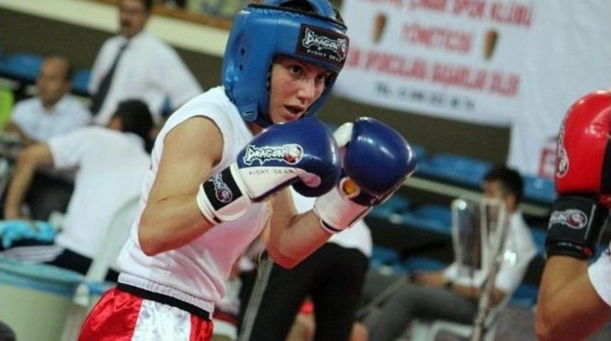 Isparta&rsquo;da Kıck Boks Ş&ouml;leni