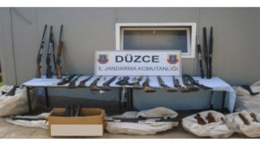 Silah İmalathanesine Baskın