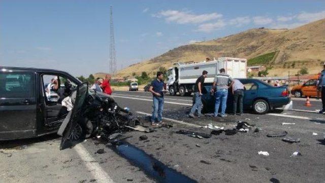 Elazığ’Daki Kazada Esnaf Odası Başkanı Ve Eşi Öldü