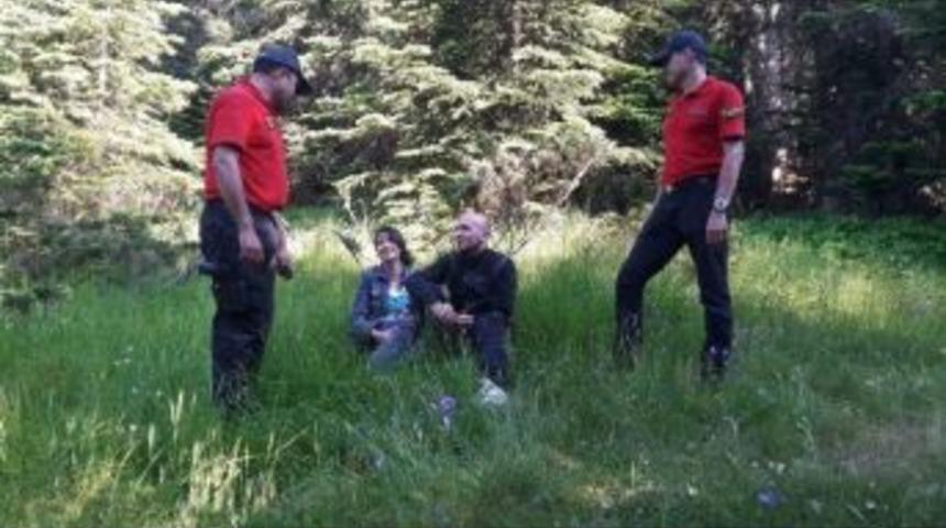 Uludağ&rsquo;da Kaybolan 2 Kişi 1.5 Saatlik Operasyonla Kurtarıldı