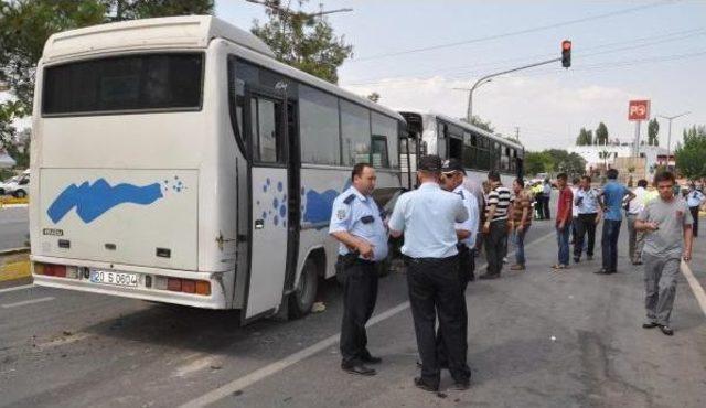 Denizli'de 3 Servis Midibüsü Çarpıştı; 31 Işçi Yaralı