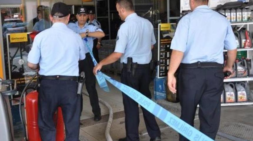 Boşandığı Eşini D&ouml;v&uuml;p, Kendini Yakmak Istedi