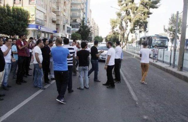 Şanlıurfa’Da Esnaflar Elektrik Protestosunda Yol Kapattı