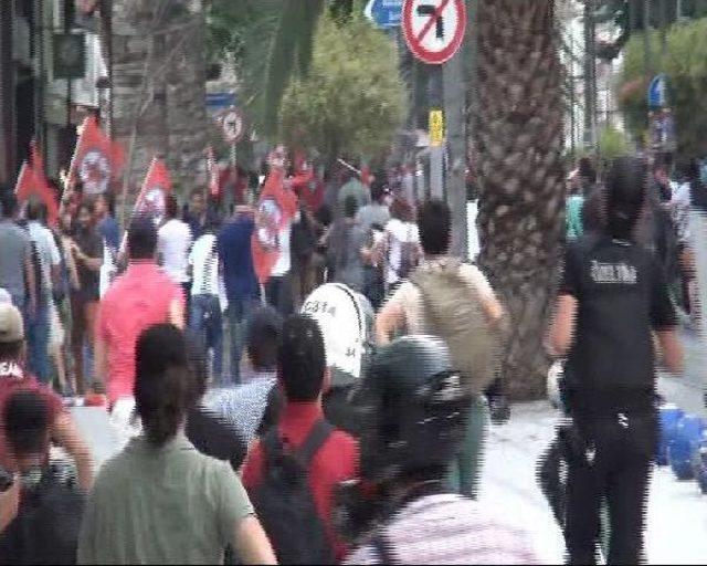 Kadıköy'de Eylemcilere Polis Müdahalesi