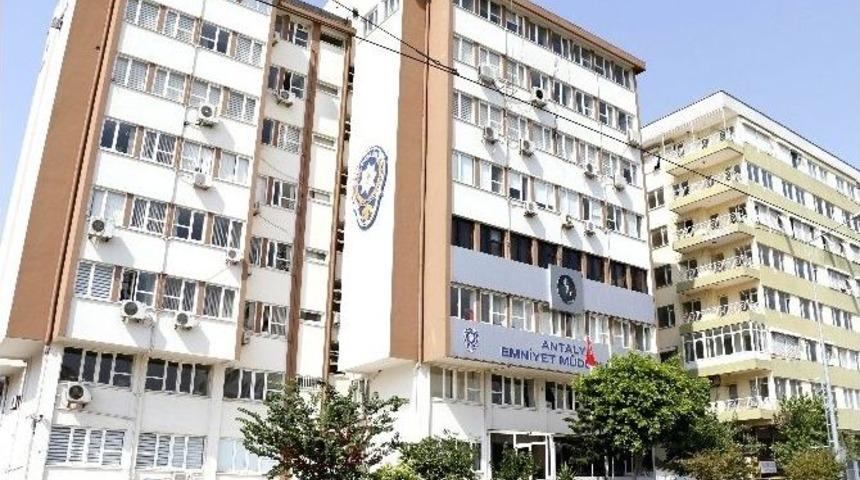 Antalya&rsquo;da Kuzey K&uuml;rdistan Kurtuluş &Ouml;rg&uuml;t&uuml; Operasyonu: 10 G&ouml;zaltı