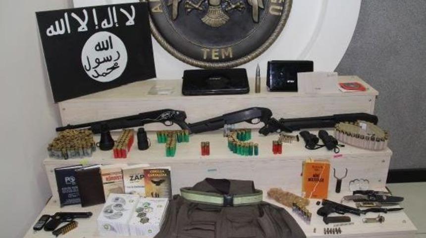 Adana'da Ter&ouml;r Operasyonu: 54 G&ouml;zaltı