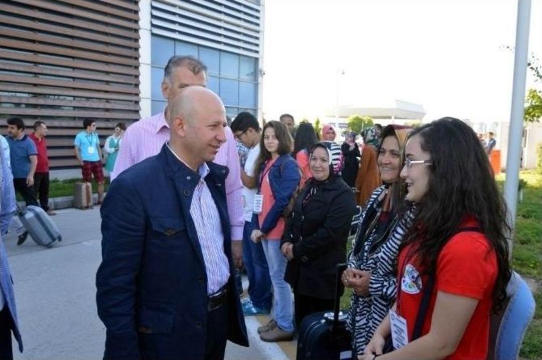 Kocasinan Belediyesi Başarılı &Ouml;ğrencileri Avrupa&rsquo;ya U&ccedil;urdu