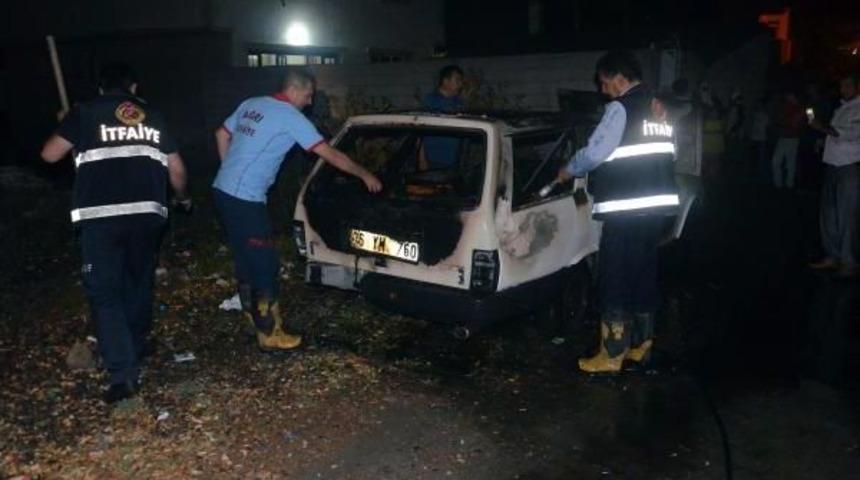 Ağrı&rsquo;Da Park Halindeki Otomobil Yandı