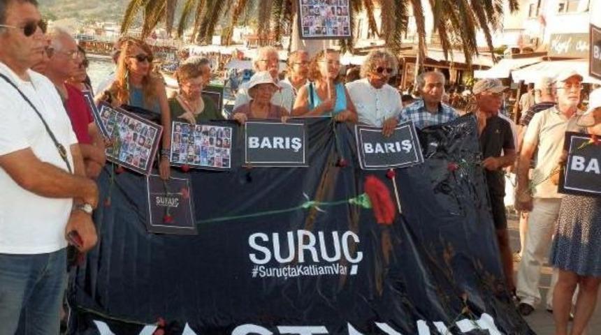 Suru&ccedil;'ta &Ouml;lenler Fo&ccedil;a'da Anıldı