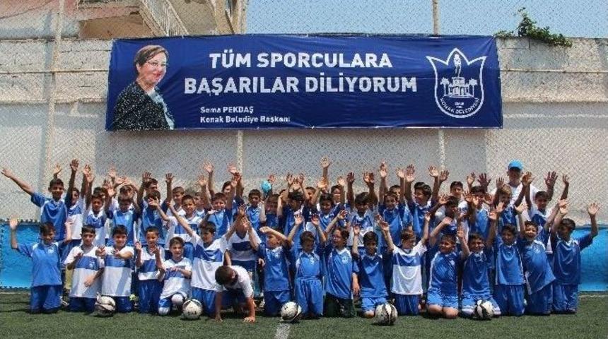 Konak’ta Anneler Ve Çocukların Spor Keyfi