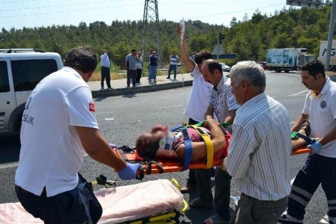 Fethiye&rsquo;de Motosikletler Kafa Kafaya &Ccedil;arpıştı: 2 &Ouml;l&uuml;