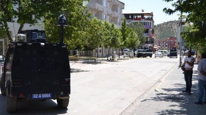 Tunceli&rsquo;deki Ş&uuml;pheli &Ccedil;antadan İş Elbiseleri &Ccedil;ıktı