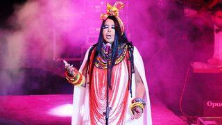 Bülent Ersoy ilk kez sanat güneşi Zeki Müren'den okudu 