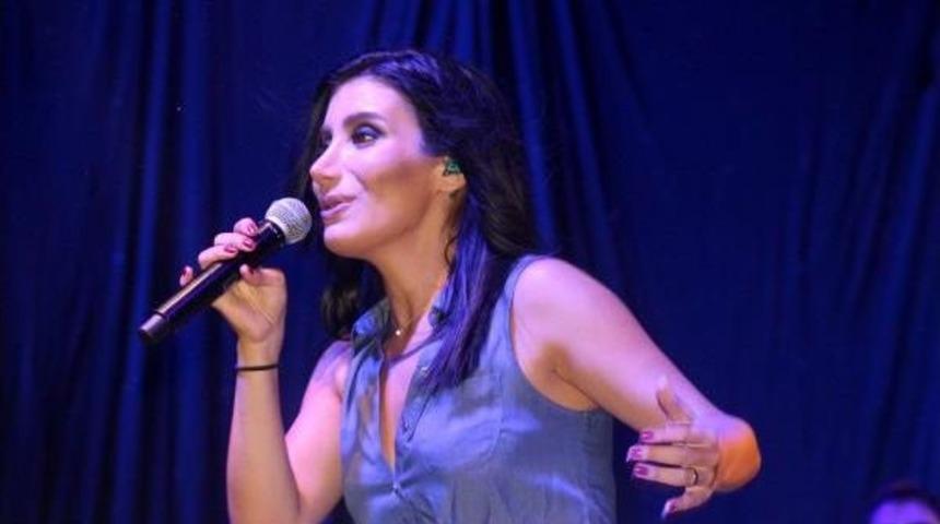 İrem Derici, Muz Festivalinde Coşturdu