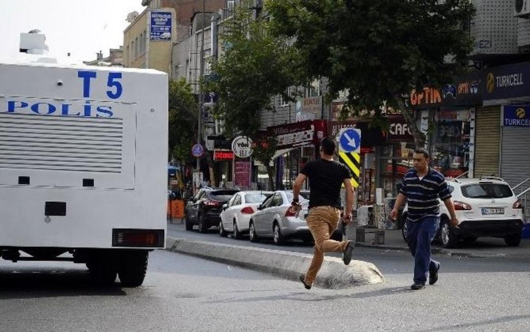 (okmeydanı&rsquo;nda Polise Silahlı Saldırı: 2 Yaralı