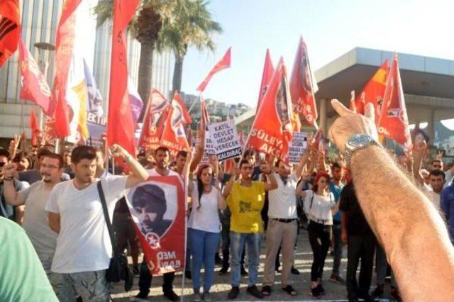 Suruç'ta Ölenler İzmir'de Anıldı