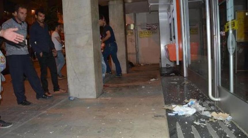 Karab&uuml;k'te Ş&uuml;pheli Poşet Paniği