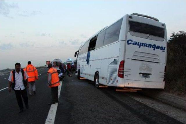 Otobüs Kaza Yaptı, Yolcular Camlardan Atladı