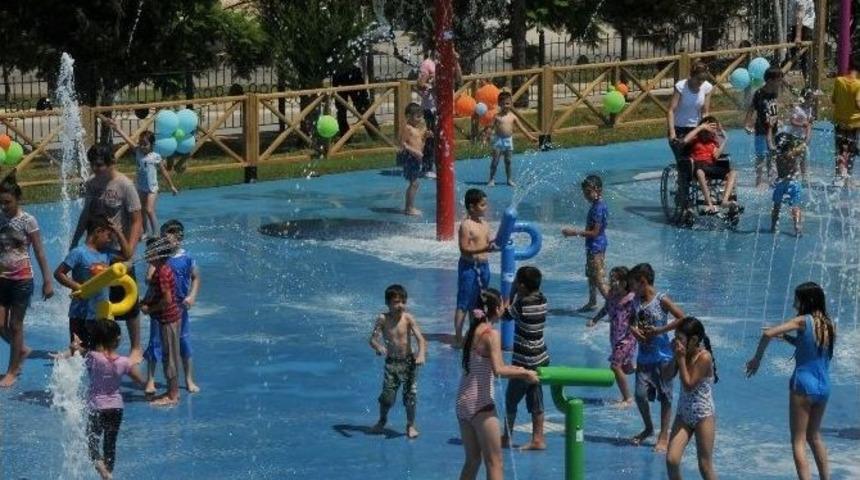 &Ccedil;ukurova&rsquo;da Su Oyun Parkı A&ccedil;ıldı
