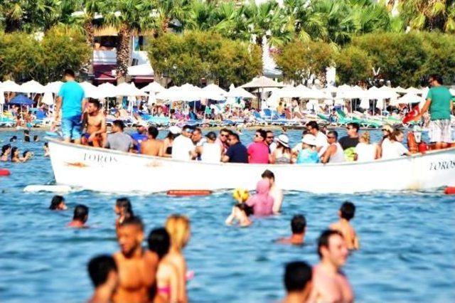 Bodrumlu Turizmcinin Bayramı Sürüyor