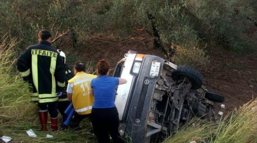 Şarampole Yuvarlanan Minib&uuml;ste Sıkıştı