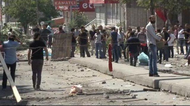 Gazi Mahallesi'nde Polis Müdahalesi (1)