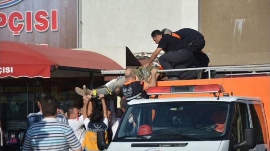 &Ccedil;atıdan Havalandırma Boşluğuna D&uuml;şt&uuml;